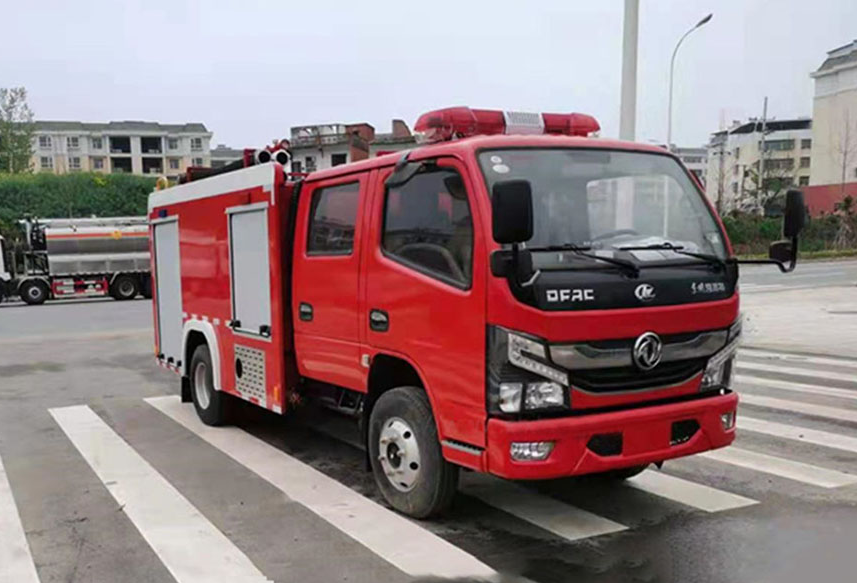 National VI emission standard 2.5-ton Dongfeng water tanker fire truck