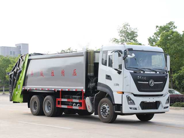 18 square meters Dongfeng Tianlong KL new compression garbage truck