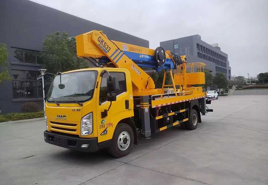 Chengli Special Automobile Jiangling Kairui 32-meter Aerial Work Platform Truck with Small Flying Boom